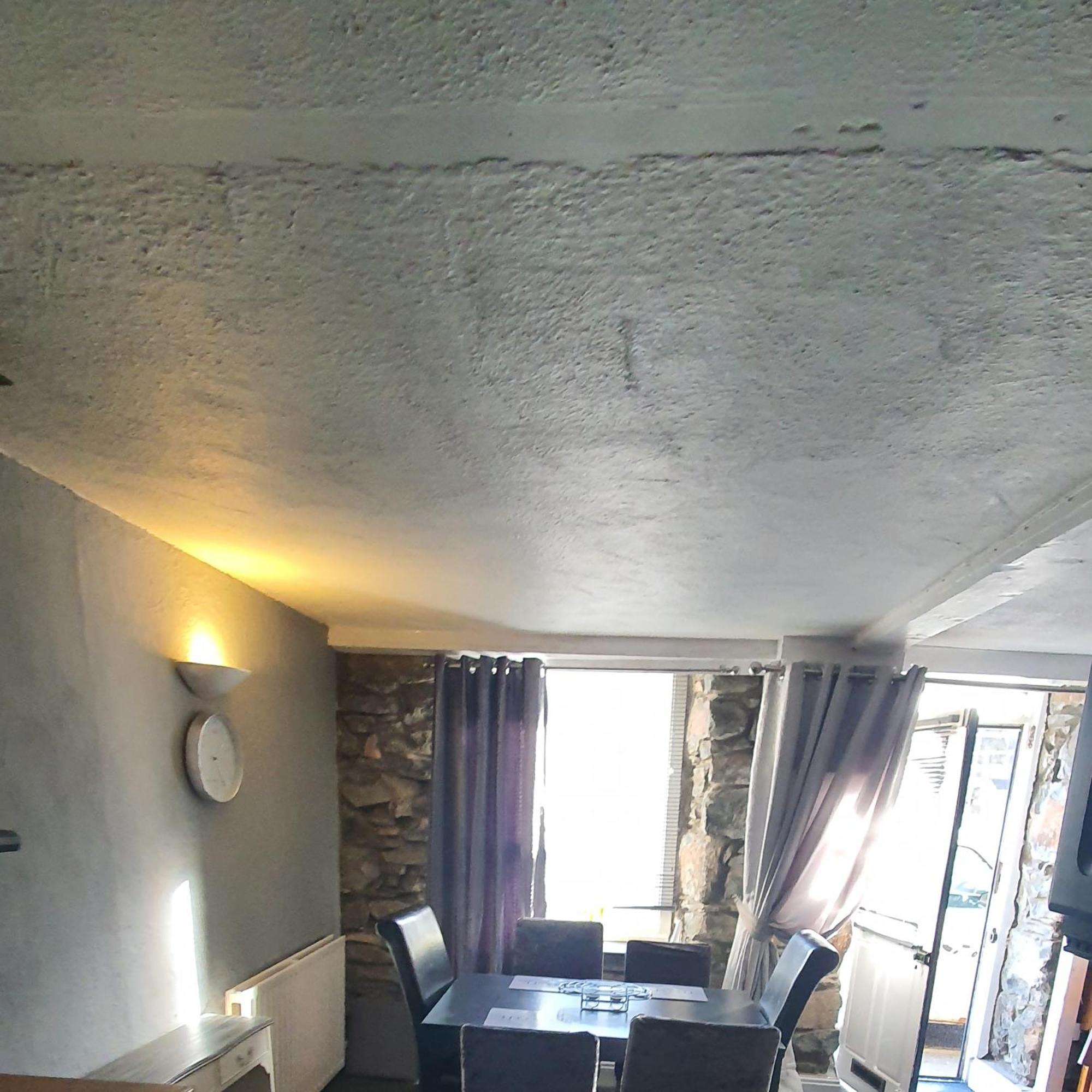 3 Bed Cottage Tremadog Номер фото
